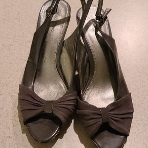 Womens Liz Claiborne 10M New Silver Heels